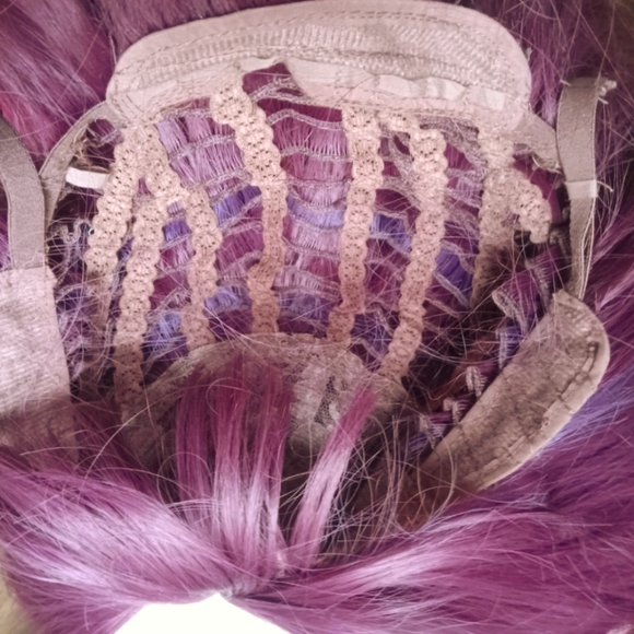 Gorgeous Long Wavy Burgundy Purple Wig With Long Layers And Full Bangs - Picture 2 of 2